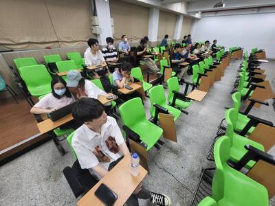 【A1-4】114.05 . 21資工系專題討論 AI萬花筒:人工智慧如何重塑世界各面向圖片