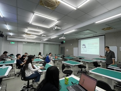 【A4-1】114.5.1-5.15 Personal Branding and Portfolio- Navigating Your Next Chapter: From Graduation to Purposeful Career圖片