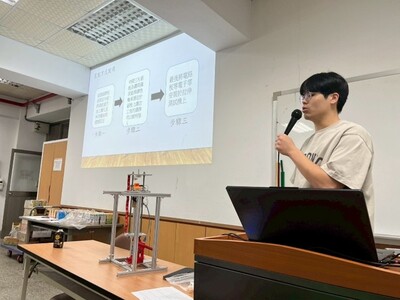 【A2-2】114.06.18 材料科學與工程導論(一)課程期末拉伸測試機展演圖片