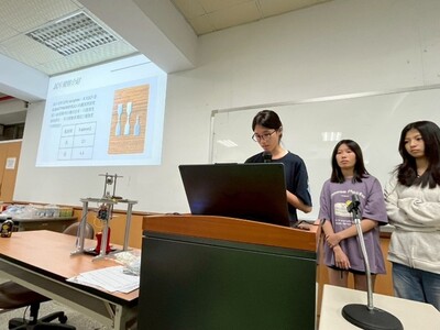 【A2-2】114.06.18 材料科學與工程導論(一)課程期末拉伸測試機展演圖片