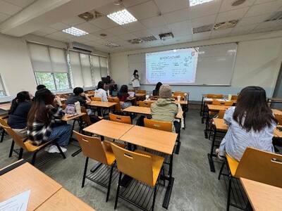 【A2-4】115.05.19、05.26 法律講座： The Right of Chinese Spouses in Taiwan to Run for Public Office / Compulsory Education and Parental Rights圖片