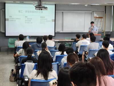 【A1-3】115.09.15 化生系115-1「化工生技概論」專題講座 -「從大學生到專利師」圖片