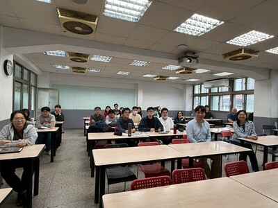 【A1-3】114.12.12 化生系114-1「專題討論」專題講座 -「Cold Plasma Processes for the Preparation of Functional Surfaces and Biomaterials」圖片