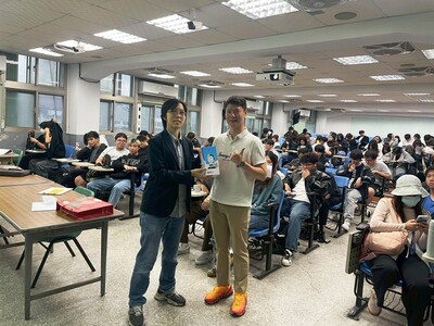 【A1-3】114.11.17 化生系114-1「化工生技概論」專題講座 -「美光工程師日常來嘍~」圖片