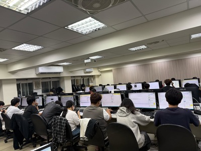 404室考試情況圖片