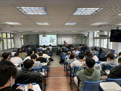 【A1-3】114.11.24 化生系114-1「化工生技概論」專題講座 -「長效型液流電池儲能技術」圖片