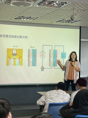 【A1-3】114.11.24 化生系114-1「化工生技概論」專題講座 -「長效型液流電池儲能技術」圖片