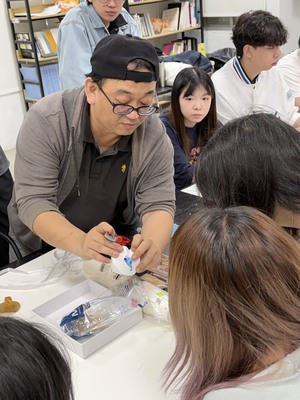 專家示範圖片