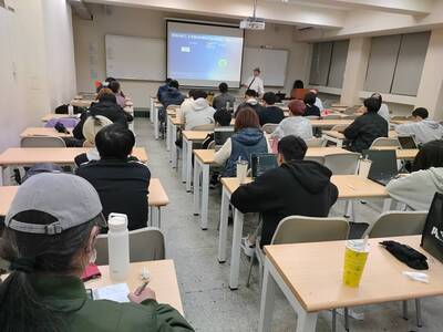 【A1-4】115.03.04 資工系專題討論 淺談AI時代的新契機-以手機封包AI分析系統為例圖片