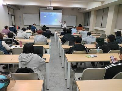 【A1-4】115.03.04 資工系專題討論 淺談AI時代的新契機-以手機封包AI分析系統為例圖片