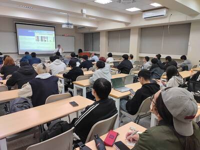 【A1-4】115.03.04 資工系專題討論 淺談AI時代的新契機-以手機封包AI分析系統為例圖片