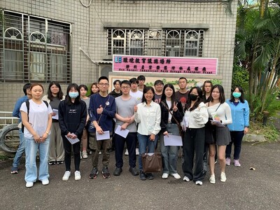 參訪師生大合照圖片