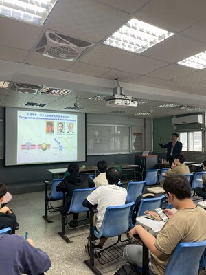 【A1-3】114.11.03 化生系114-1「化工生技概論」專題講座 -「基因、神經與大腦」圖片